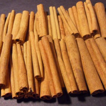 Cinnamomum Cassia (Cinnamon) Whole Sticks